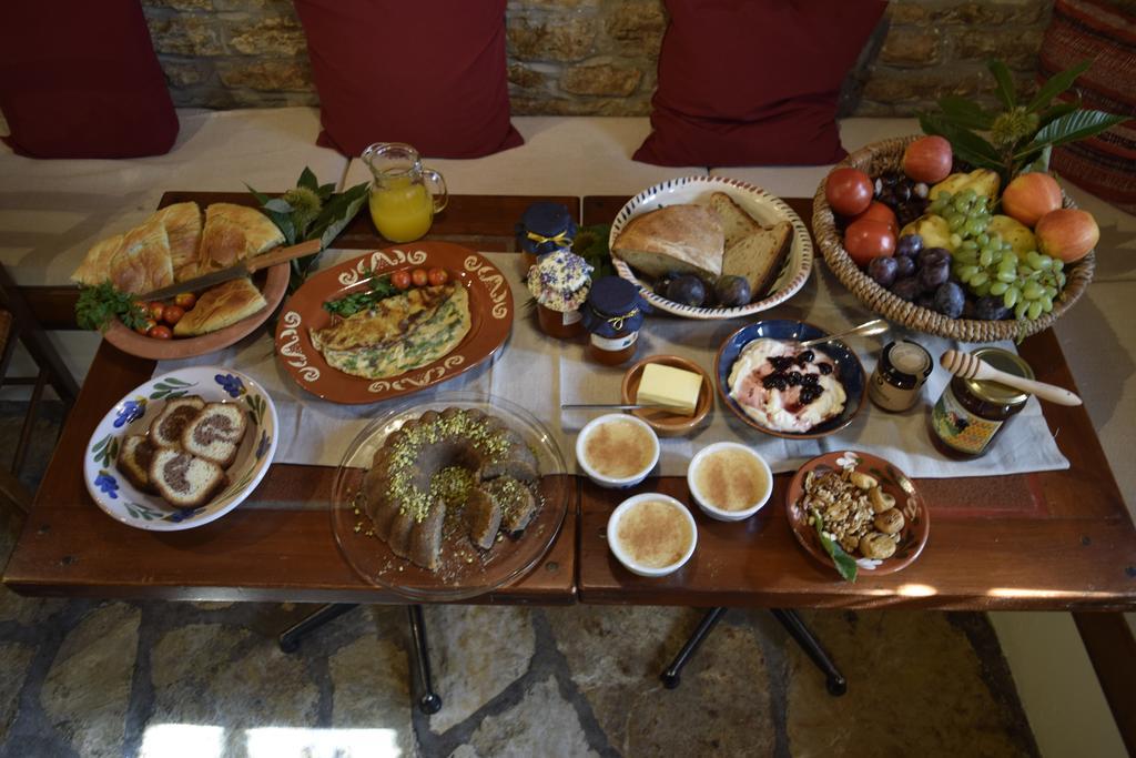 Orestis House מלון אנו פדינה